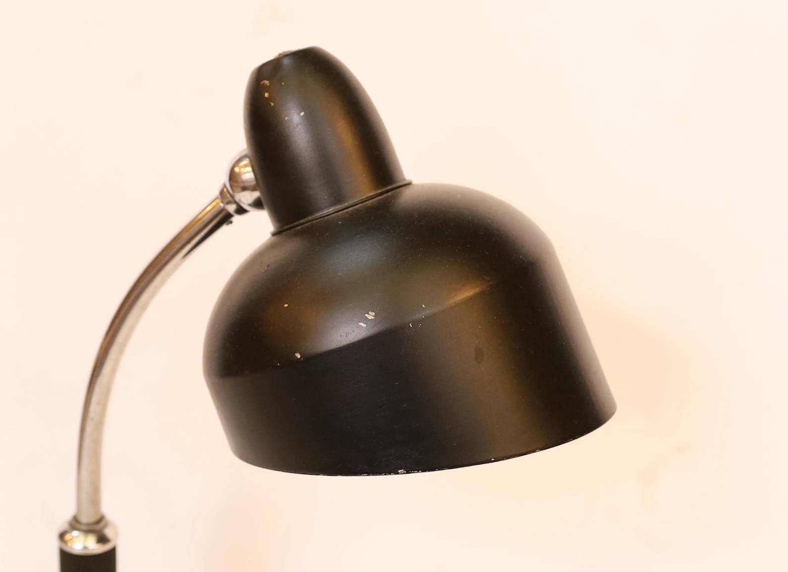 A 1930s German Escolux desk lamp, height 41cm
